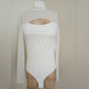 ReoRia Elegant White Long Sleeve Bodysuit